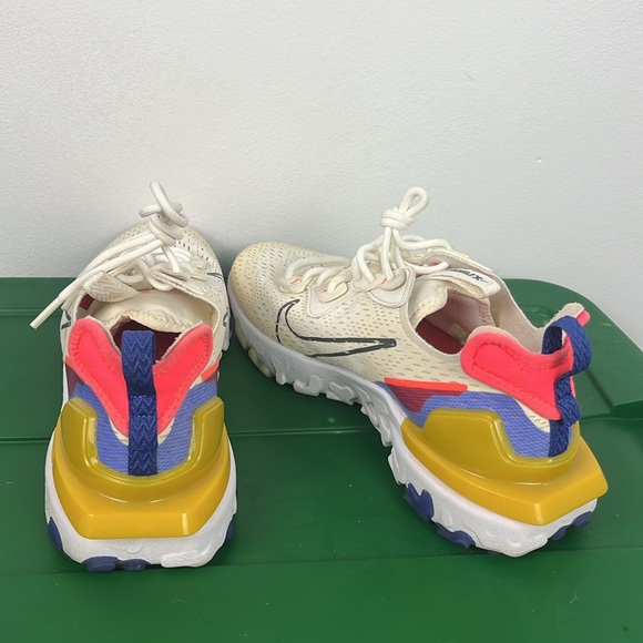 WOMEN’S NIKE REACT VISION SNEAKERS - Picture 3 of 4